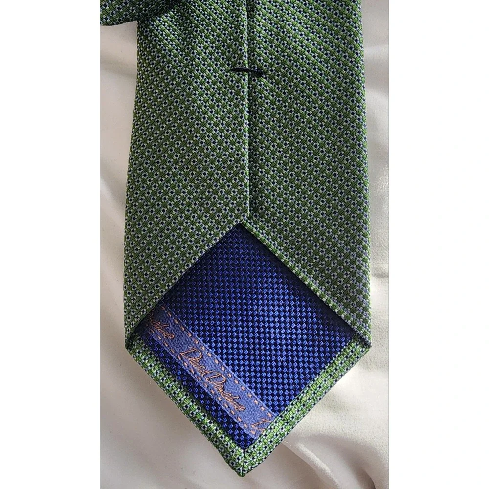 $139 NWT David Donahue Men's Green Textured 100% Silk Handmade Neck Tie USA